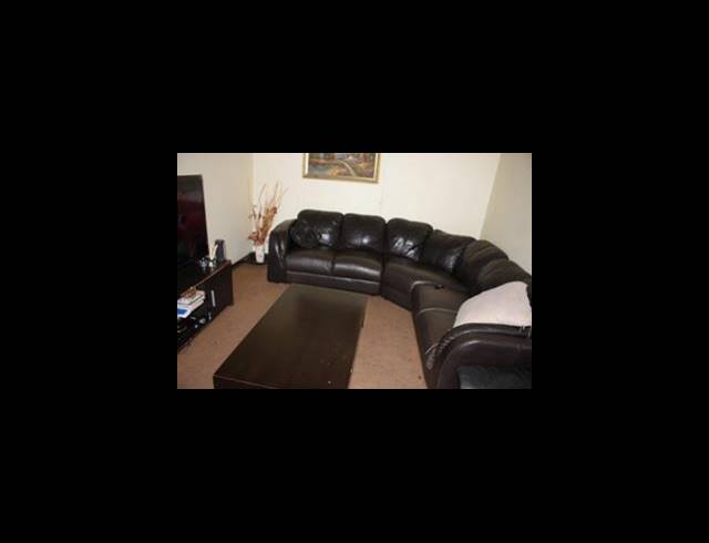 3 BEDROOM APARTMENT FOR SALE IN WINDSOR WEST